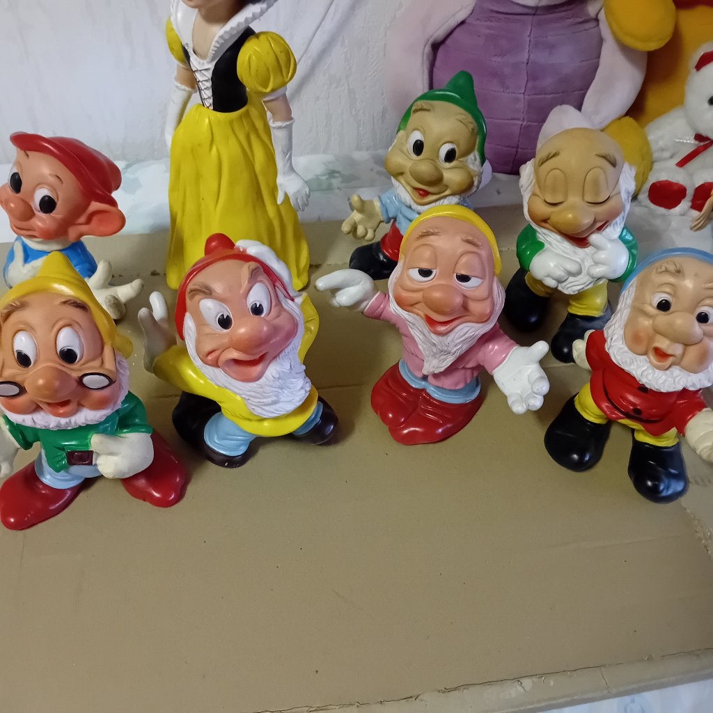sneeuwwitje en 7 dwergen., Ophalen of Verzenden, Sneeuwwitje of Doornroosje, Zo goed als nieuw, Beeldje of Figuurtje