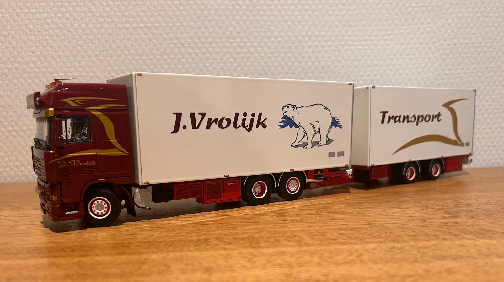 WSI DAF 95XF VROLIJK, Hobby en Vrije tijd, Modelauto's | 1:50, Ophalen of Verzenden, Nieuw, Bus of Vrachtwagen, Wsi