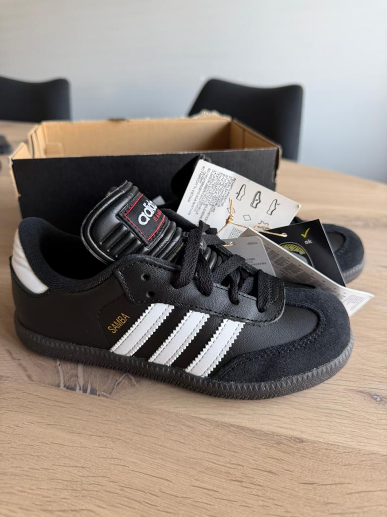 Nieuw! Adidas Samba schoenen maat 33., Jongen of Meisje, Schoenen, Nieuw, Ophalen of Verzenden
