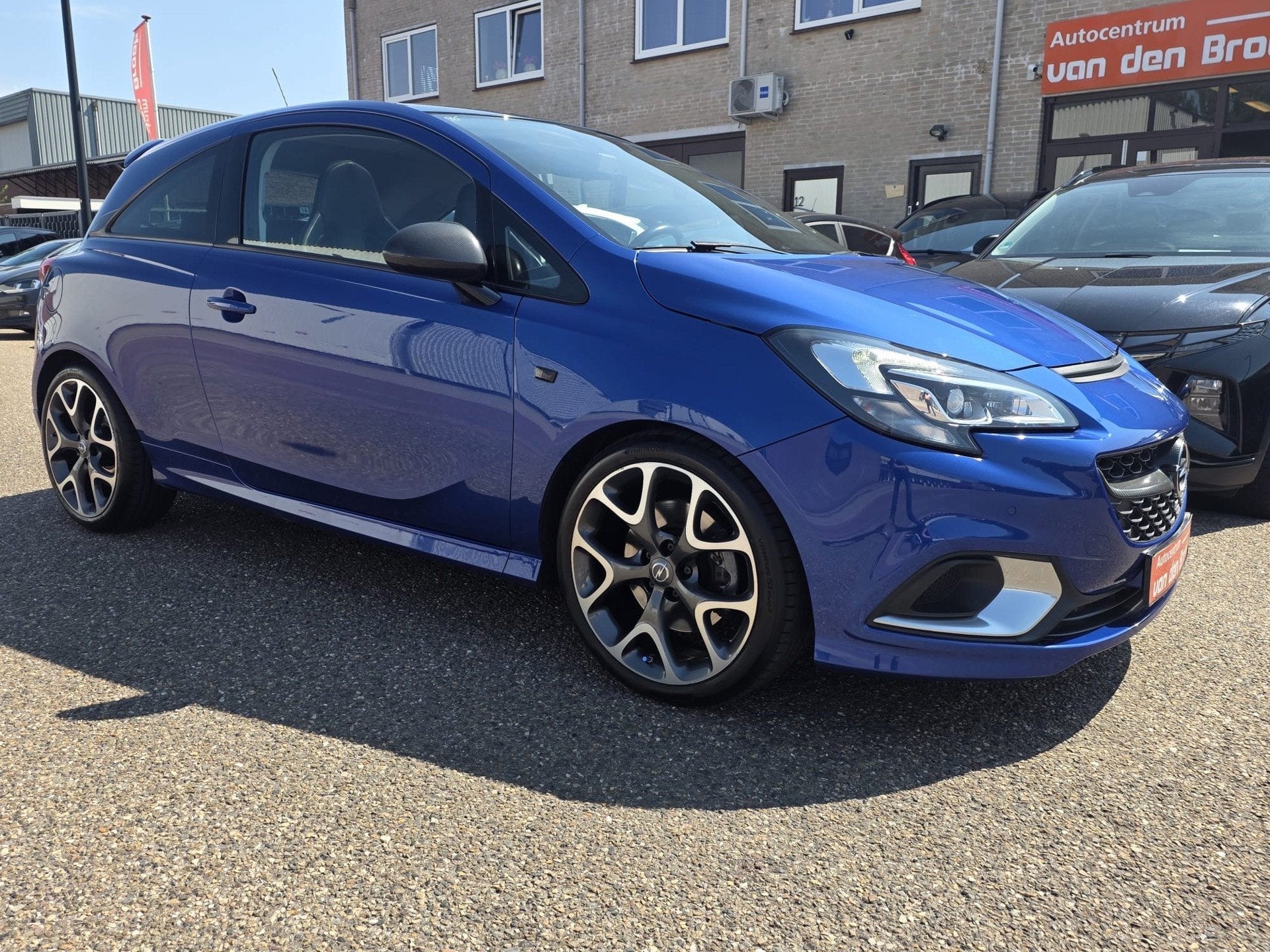 Opel Corsa 1.6 Turbo OPC 207Pk Panoramadak Navi CarPlay Lede, 1203 kg, Gebruikt, Zwart, 4 cilinders