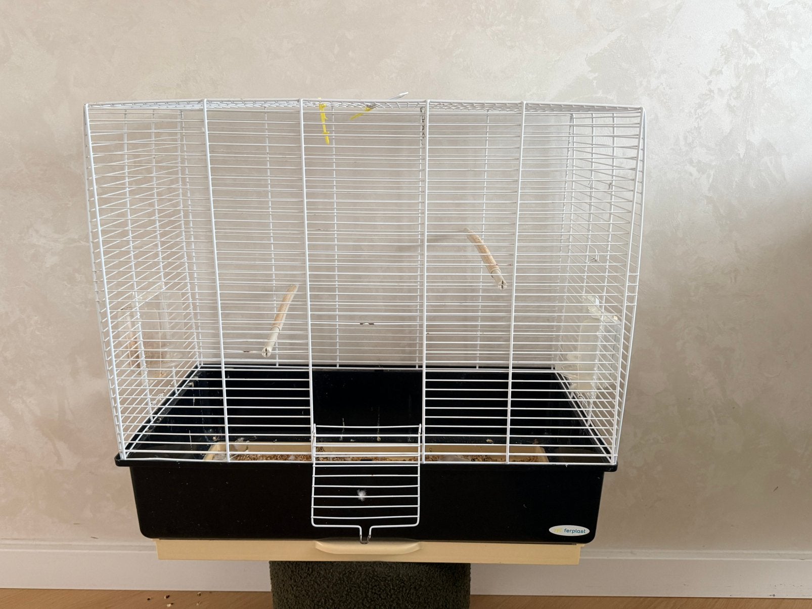 Te koop Ferplast vogelkooi, Ophalen, Zo goed als nieuw, Hout, Vogelkooi
