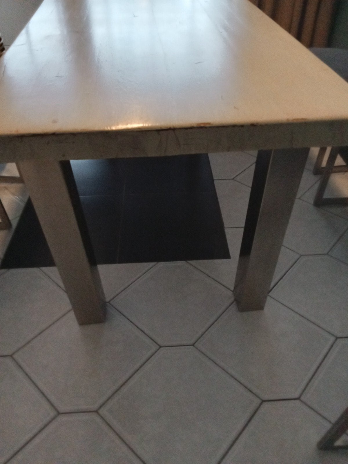 Geverfde stevige eiken tafel - opknapper, Huis en Inrichting, Tafels | Eettafels, Ophalen, Gebruikt, Eikenhout