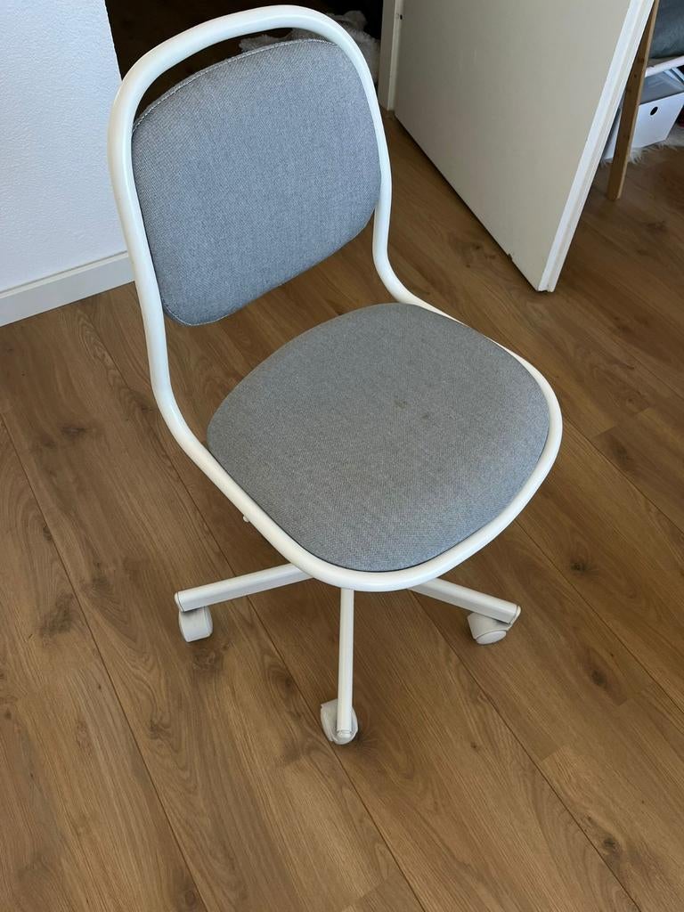 IKEA ÖRFJÄLL kinderbureaustoel - Grijs/Wit, Huis en Inrichting, Bureaustoelen, Ophalen, Gebruikt, Grijs, Bureaustoel