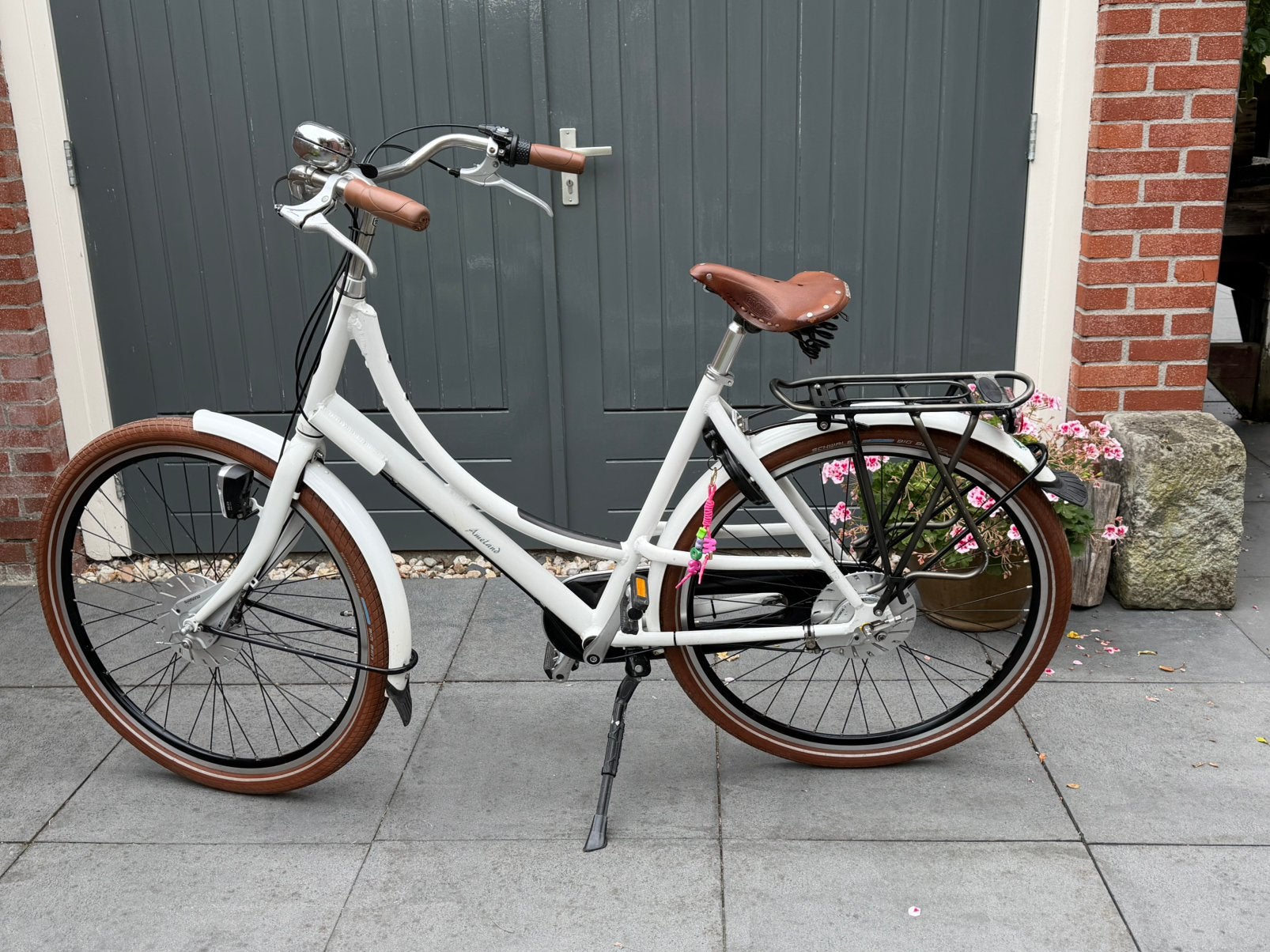 Witte Azor Ameland damesfiets, 56 cm of meer, Ophalen, Zo goed als nieuw, Versnellingen