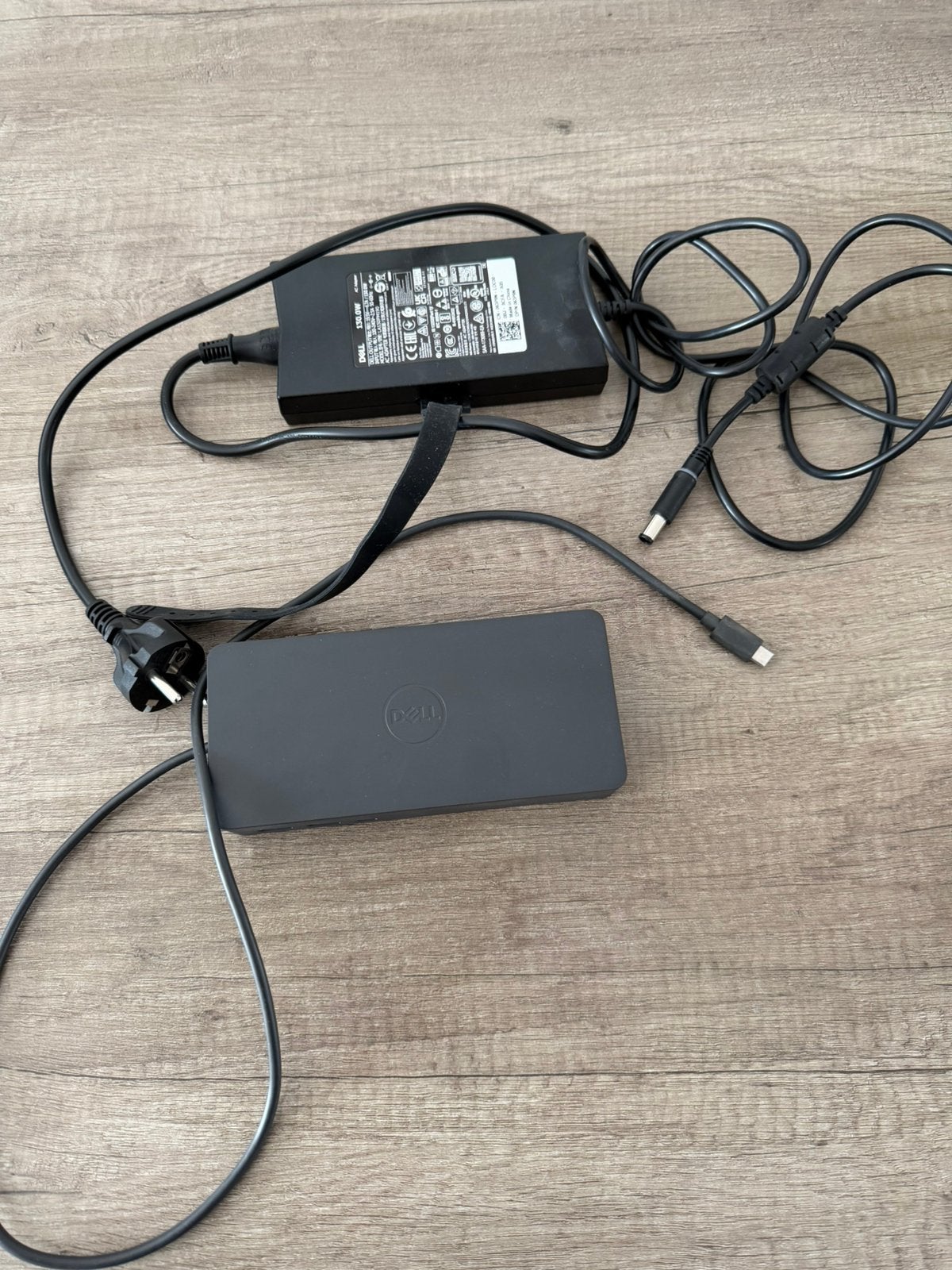 Dell kockıngstatıons d600 met 130w lader, Computers en Software, Ophalen of Verzenden
