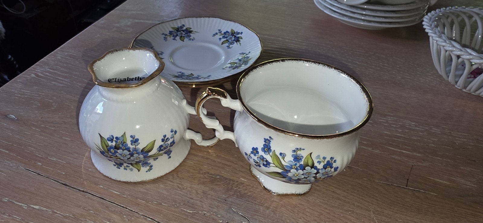 Elizabethan Fine Bone China Kop en Schotel Set, Antiek en Kunst, Ophalen of Verzenden