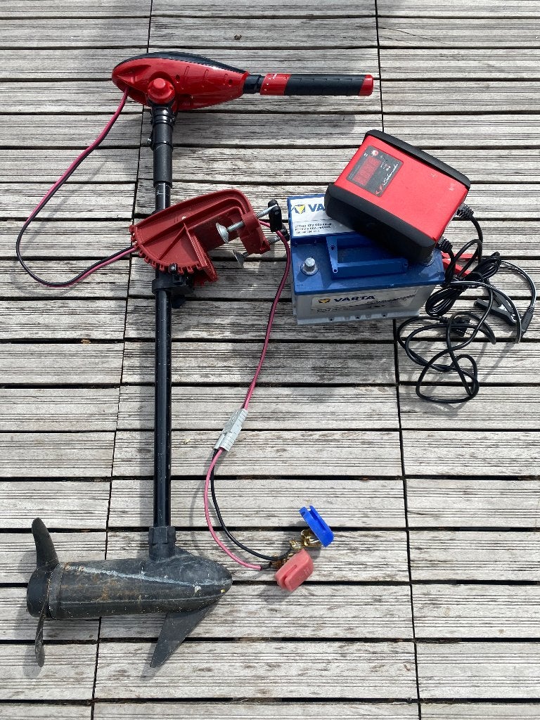 Buitenboordmotor met accu en oplader, Ophalen, Gebruikt