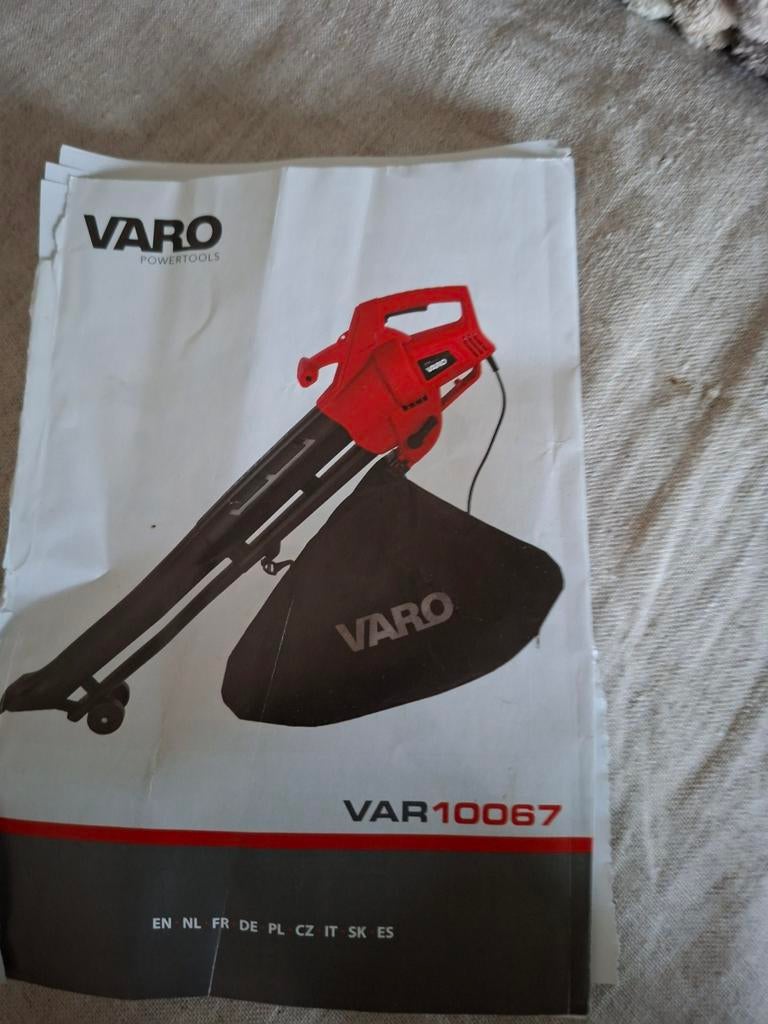 Bladblazer/bladzuiger Varo VAR10067 - Zo goed als nieuw, Tuin en Terras, Bladblazers, Ophalen of Verzenden