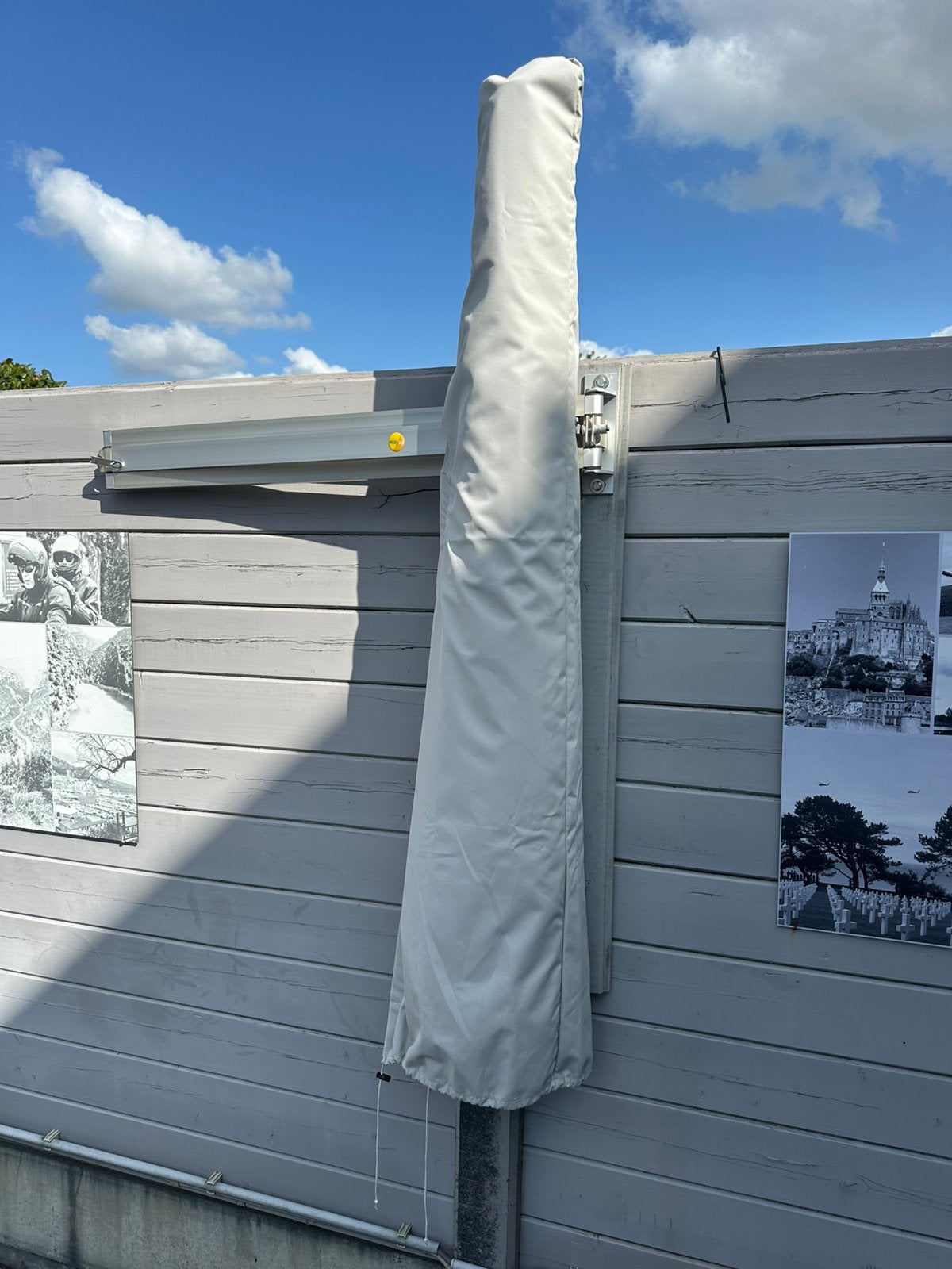 Muurparasol, Tuin en Terras, Parasols, Ophalen, Muurparasol, Kantelbaar, Zo goed als nieuw