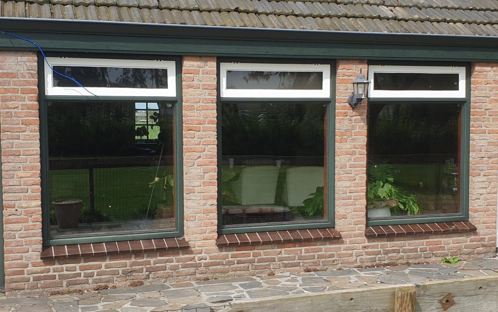 2x MERANTIE Hardhouten raamkozijn compleet met glas, Doe-het-zelf en Verbouw, Kozijnen en Schuifpuien, Gebruikt, Raamkozijn, 150 tot 225 cm