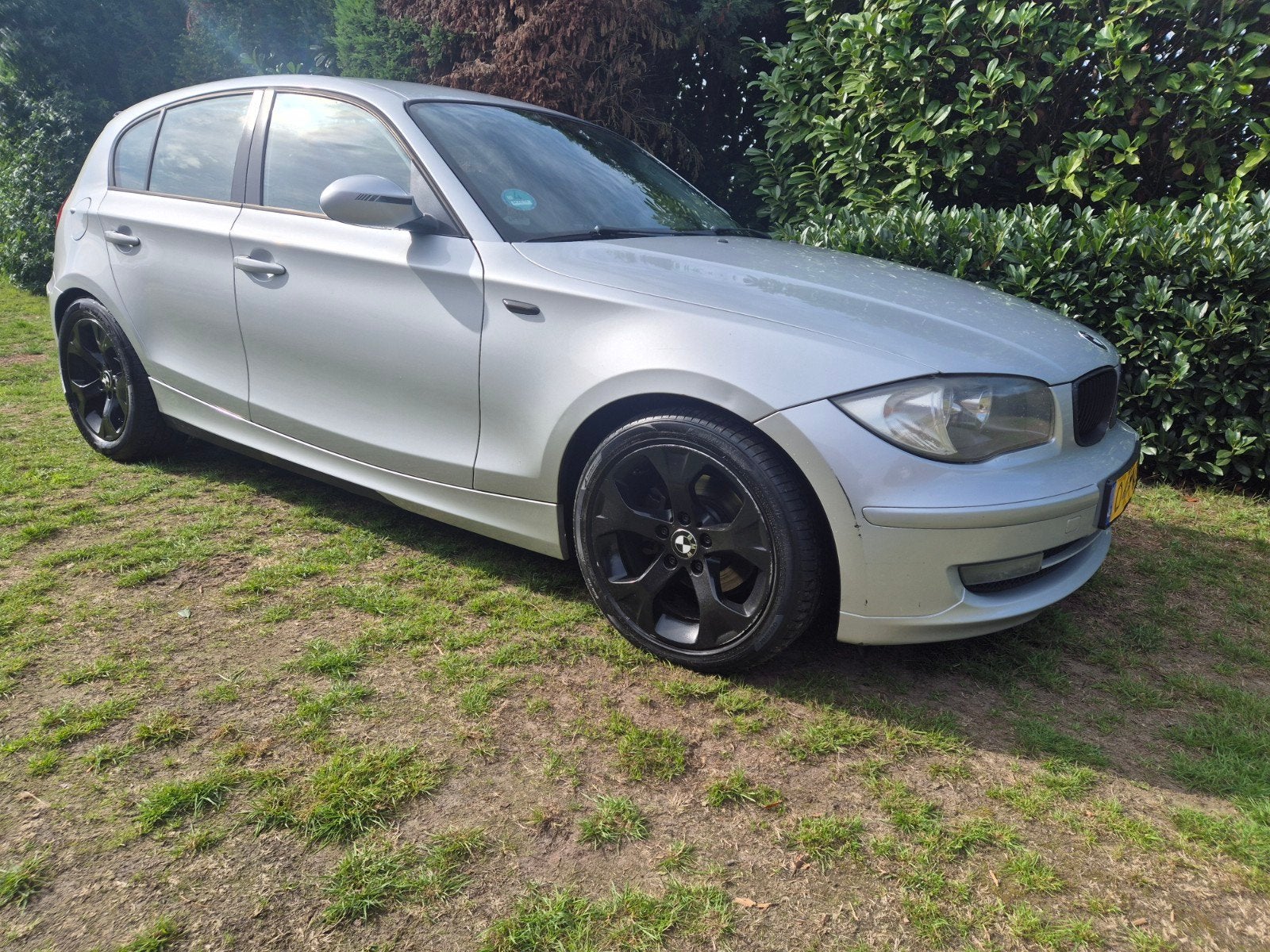 BMW 1-Serie 2.0 118I 5DR AUT 2007 Grijs, Origineel Nederlands, 650 kg, Grijs, Zilver of Grijs