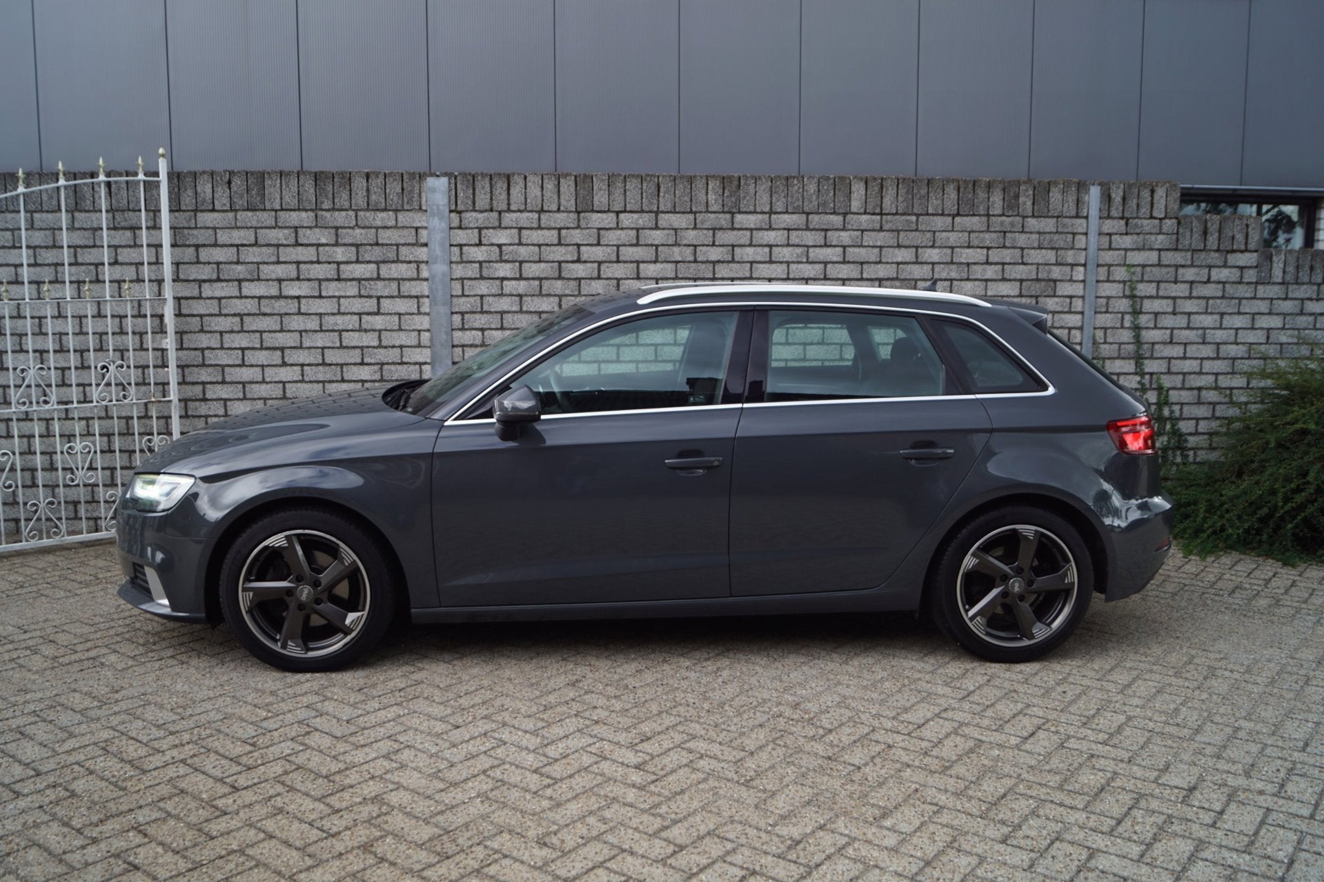 Audi A3 Sportback 1.5 TFSI CoD Sport Lease Edition Led Kopla, Auto's, Audi, Voorwielaandrijving, Dealer onderhouden, Stof, 4 cilinders