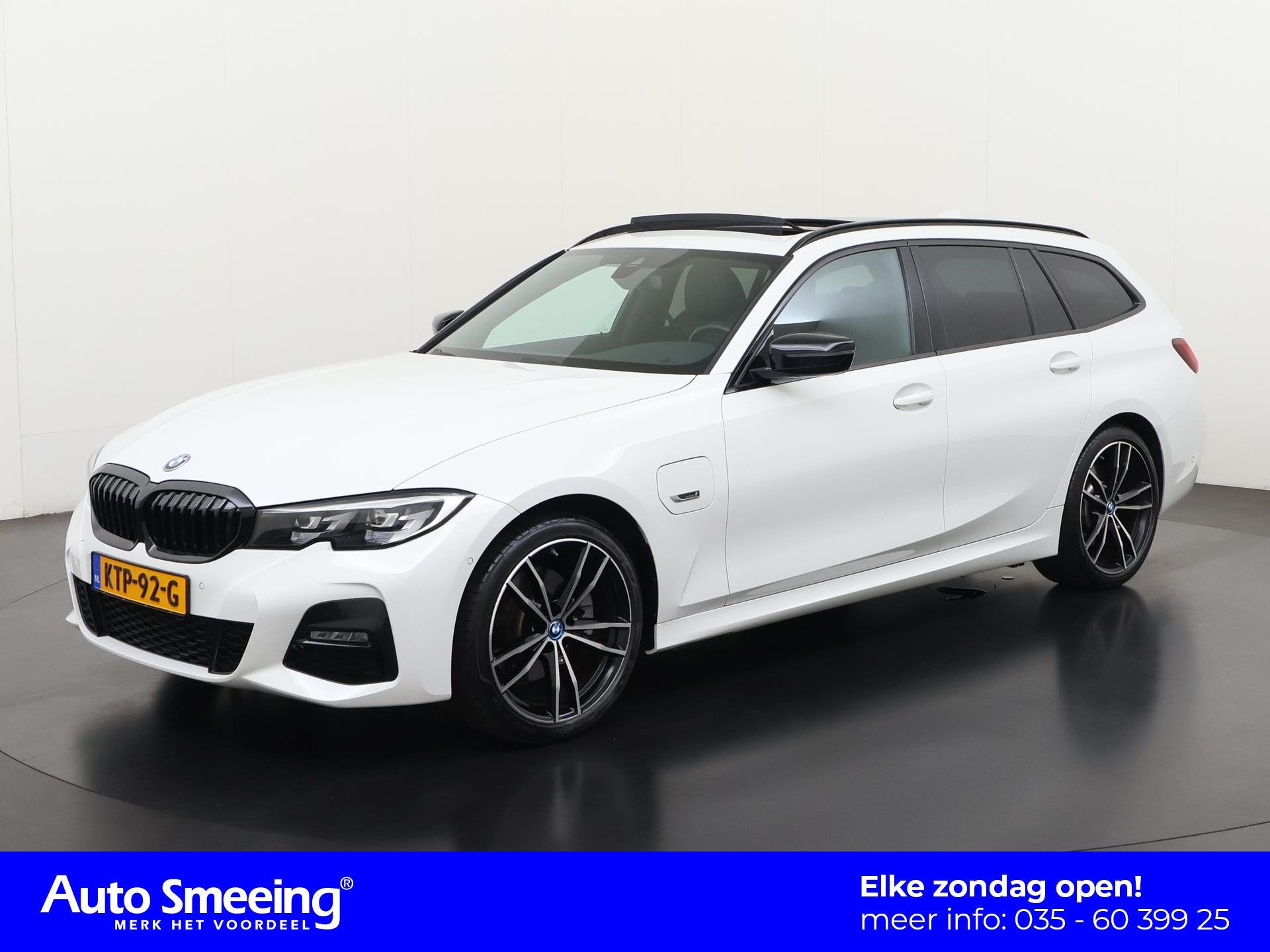BMW 3-serie Touring 320e M Sport Shadow | Panoramadak | Trek, Auto's, Gebruikt, Euro 6, 4 cilinders, Wit