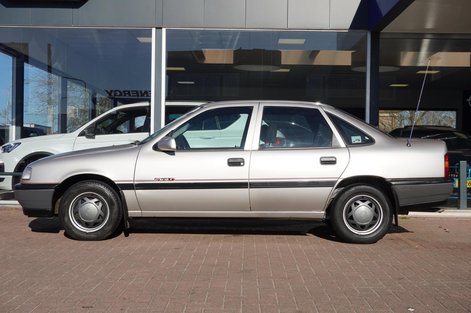 Opel Vectra 1.8i GL Frisco | Youngtimer | 5deurs | 143.000km, Auto's, Opel, Voorwielaandrijving, Stof, Gebruikt, 4 cilinders