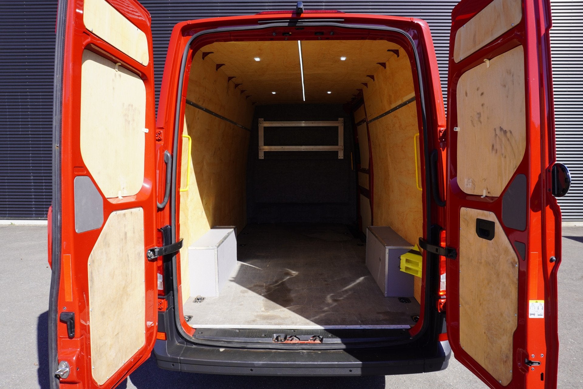 Volkswagen Crafter 35 180pk L4H3/L3H2 Apple carplay Camera L, Voorwielaandrijving, Adaptive Cruise Control, Stof, Gebruikt
