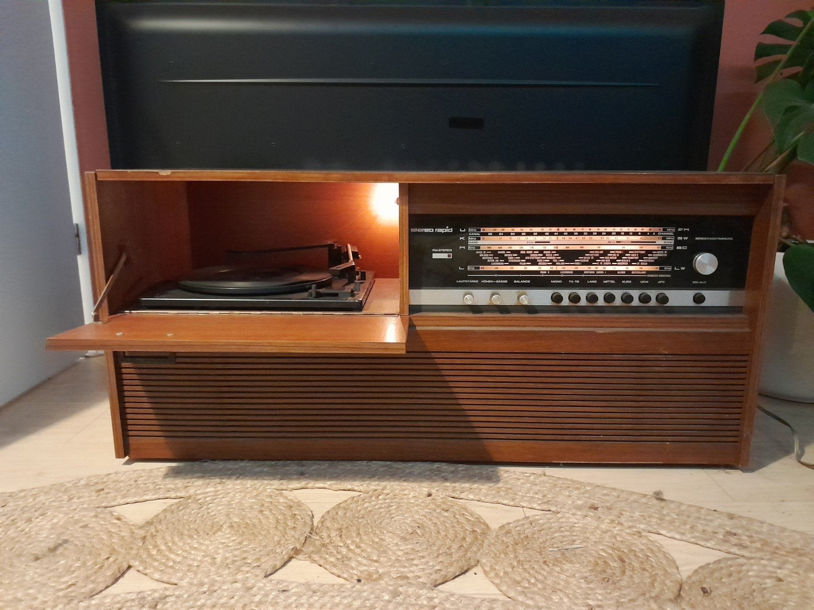 Vintage meubel met radio + LP speler, Ophalen
