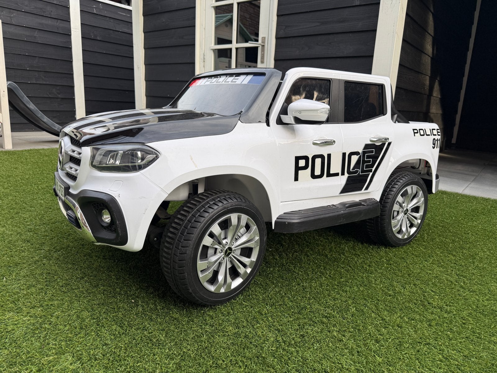 Kinderauto Mercedes Benz X-Klasse met afstandsbediening, Ophalen, Gebruikt, Afstandsbediening