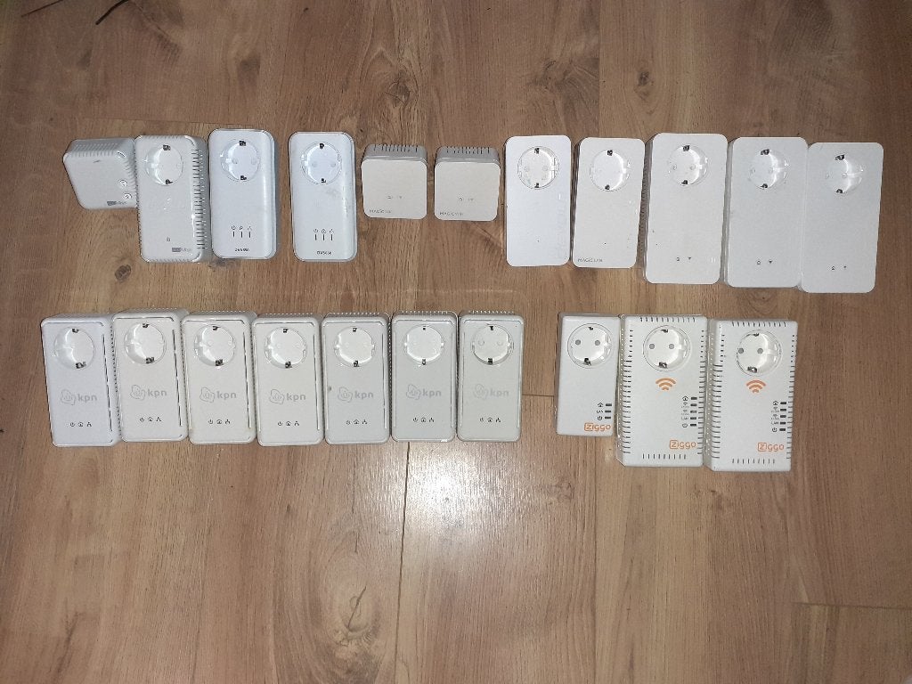 Netwerk PowerLine WiFi Stekkers Kpn Ziggo Devol, Ophalen, Gebruikt, KPN Ziggo Devolo