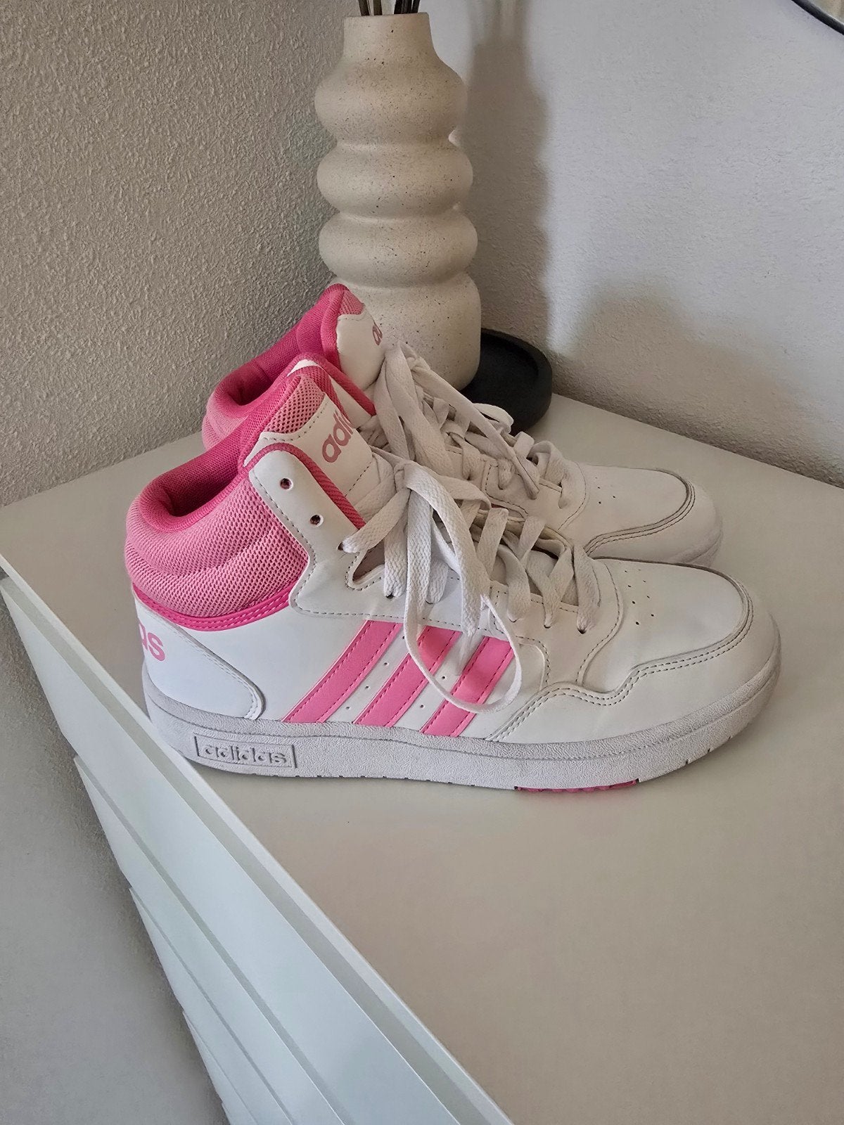 Adidas sneakers meisje mt 39 nieuwstaat, Ophalen, Zo goed als nieuw, Meisje