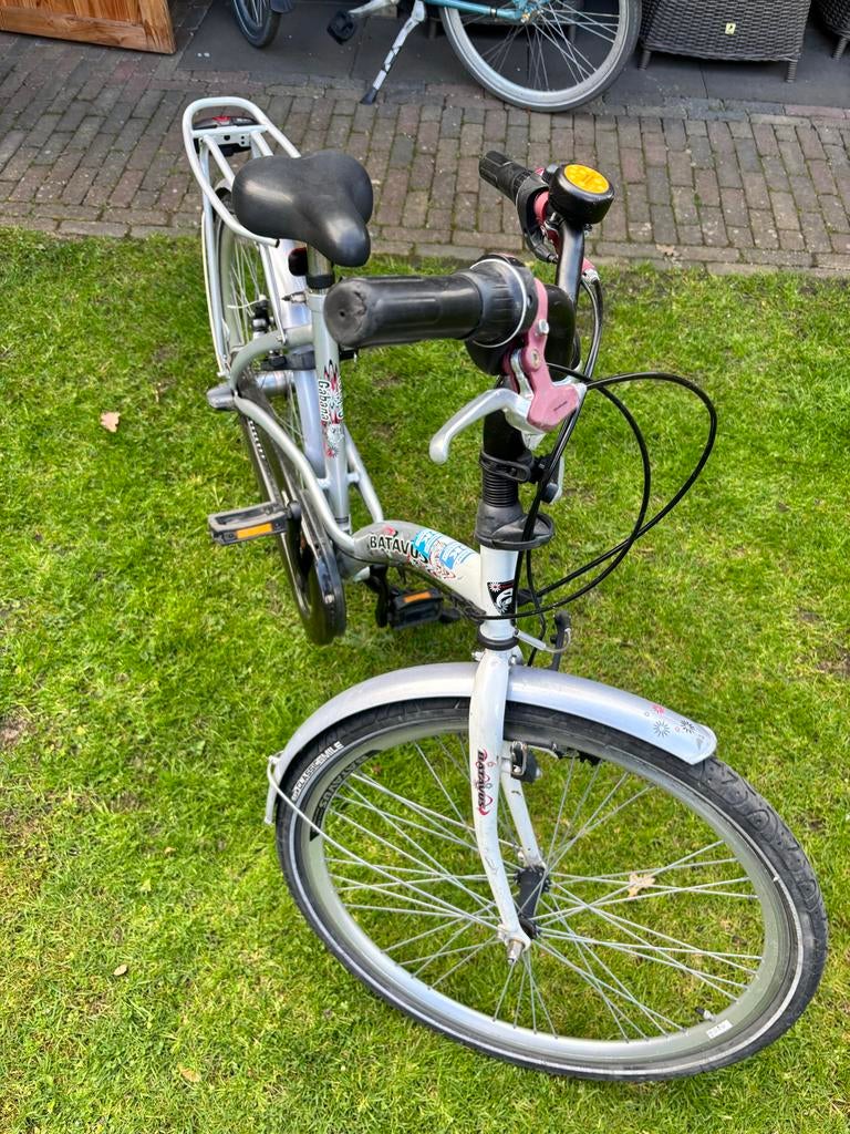 Batavus kinderfiets, zilver, 24 inch, 3 versnellingen, Fietsen en Brommers, Fietsen | Dames | Damesfietsen, Ophalen, Terugtraprem