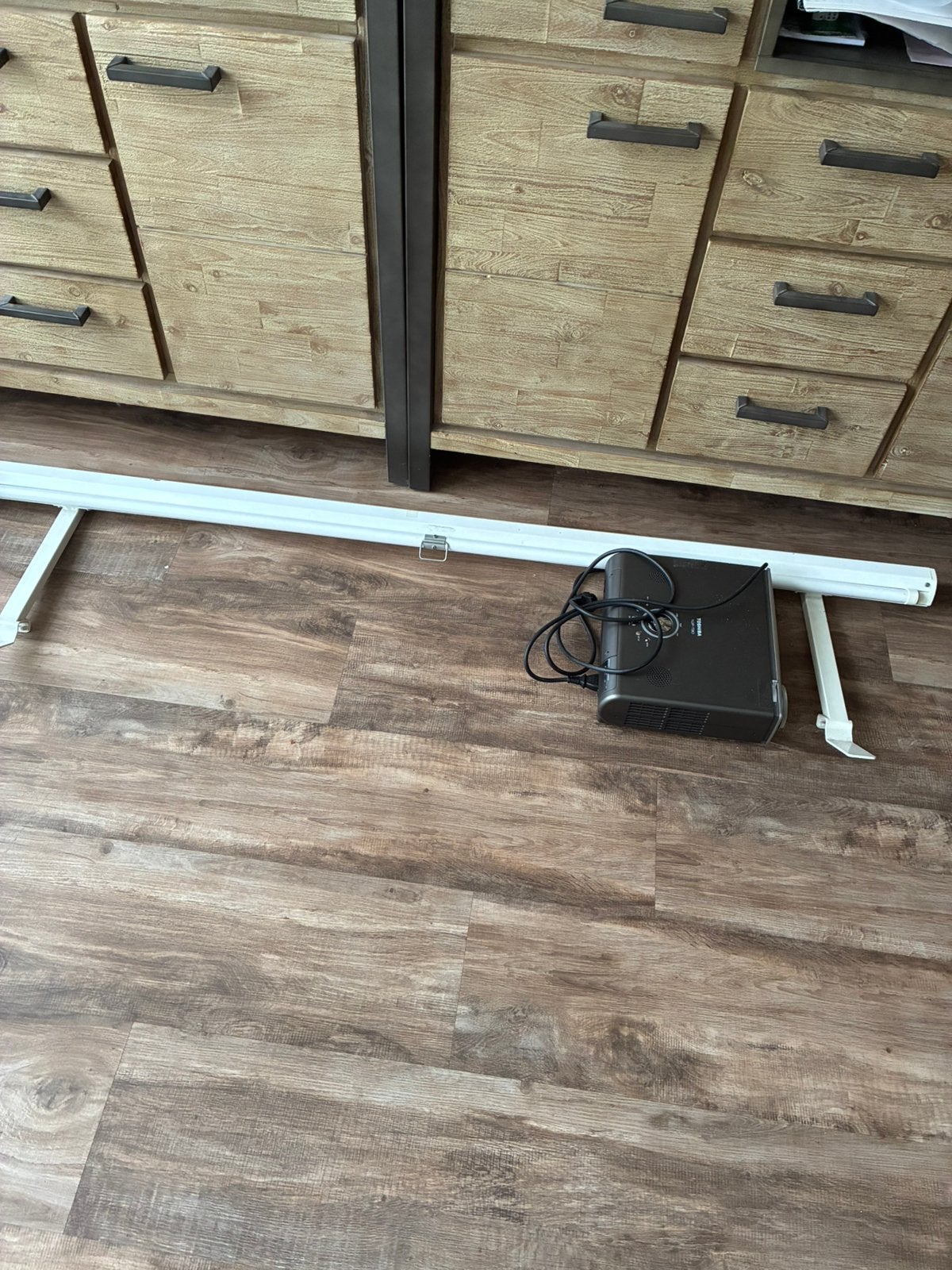 Beamer + scherm, Audio, Tv en Foto, Beamers, Ophalen, Gebruikt, Toshiba.