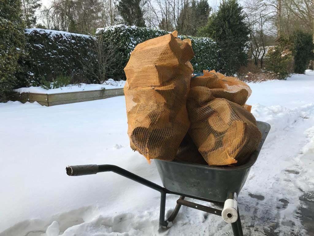 Droog Haardhout/Brandhout in handige grote 40L netzakken, Minder dan 3 m³, Ophalen, Eikenhout, Blokken