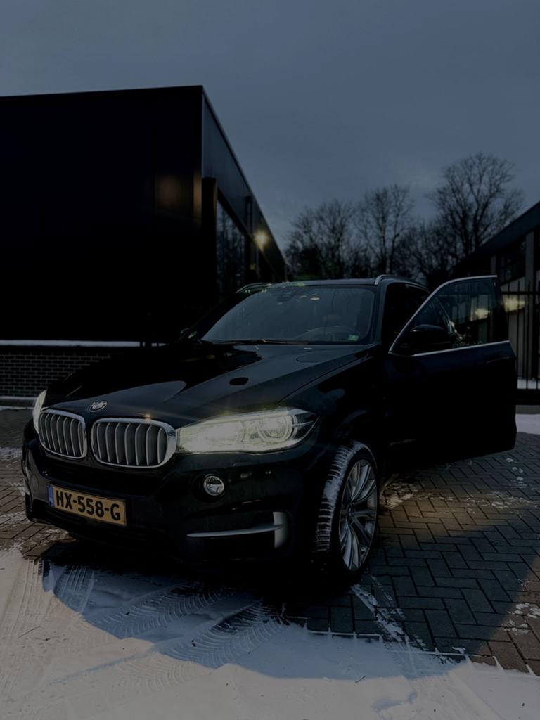 BMW X5 Xdrive40e Iperformance 313pk Aut 2015 Zwart, Auto's, 4 cilinders, Zwart, Bruin, Vierwielaandrijving