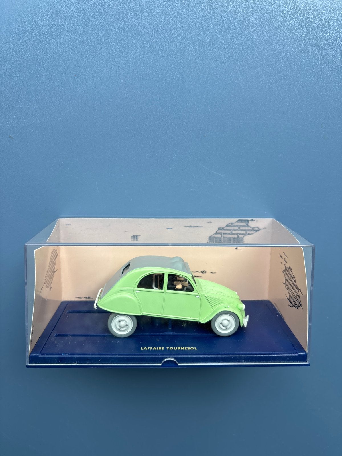 Kuifje auto 1/43 - De Zaak Zonnebloem Citroën 2CV, Ophalen of Verzenden, Nieuw, Auto, Overige merken