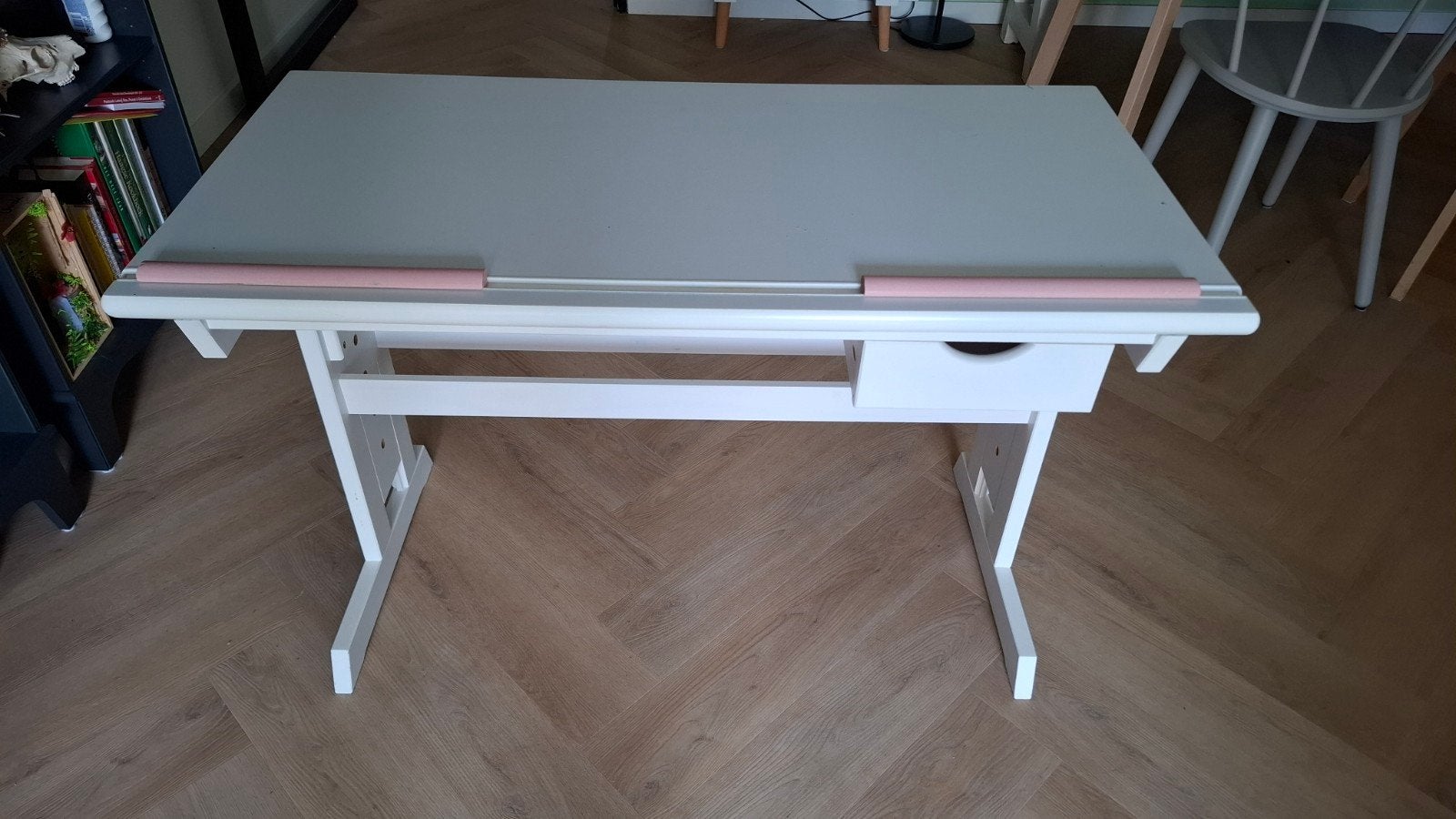 Verstelbare tekentafel/bureau voor kinderen, Ophalen, Gebruikt, Minder dan 130 cm