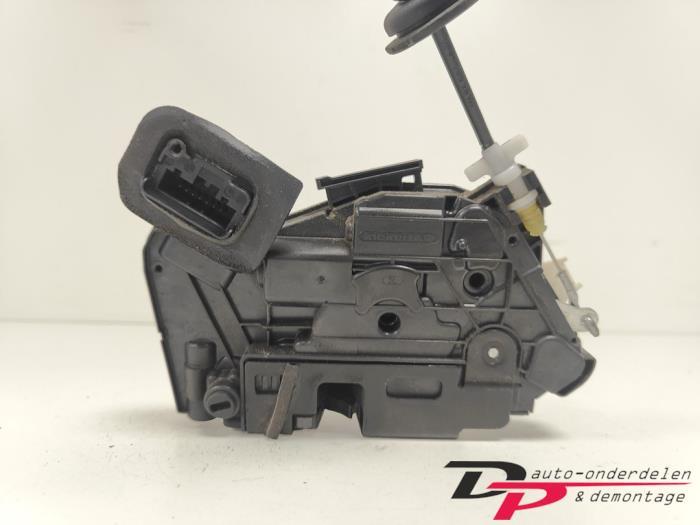 Deurslot Mechaniek 4Deurs links-achter van een Volkswagen Po, Gebruikt, -, Volkswagen, -