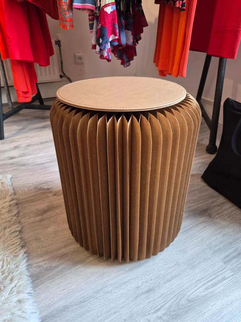 Tafel of poef van papier HUS concept, Huis en Inrichting, Tafels | Sidetables, Ophalen of Verzenden, 25 tot 50 cm, Rond, Minder dan 50 cm