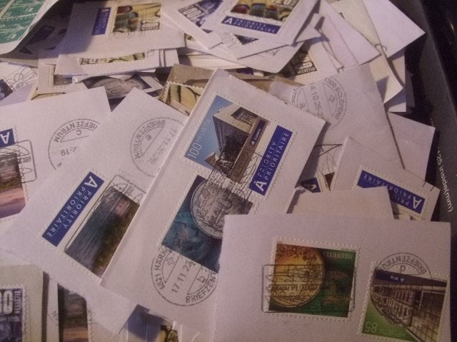 Zwitserland onafgeweekt ca 275 gram, Postzegels en Munten, Verzenden, Buitenland