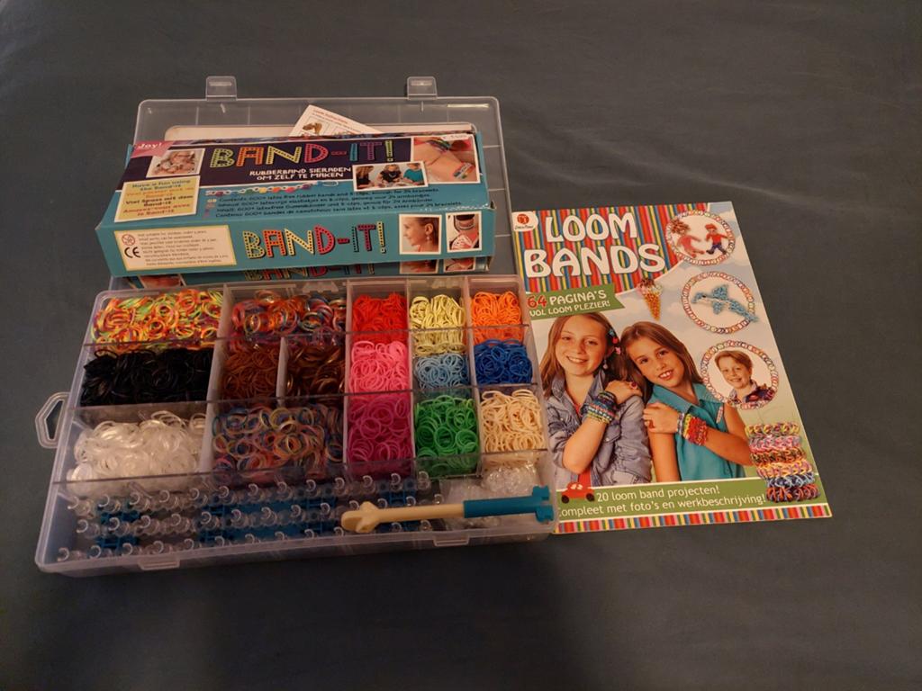 Band-it Loom Bandjes Set met Opbergdoos en Boek, Ophalen of Verzenden, Zo goed als nieuw, Overige typen