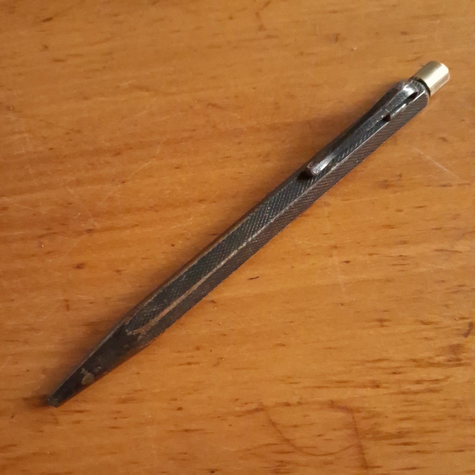 Antiek Caran d'Ache Vulpotlood Potlood  Fabrication Suisse, Verzamelen, Verzenden, Vulpen, Overige merken