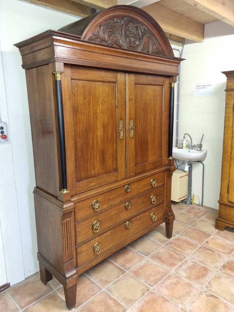 Prachtig Drents Kabinet met Snijwerk in de Kap, Ophalen of Verzenden