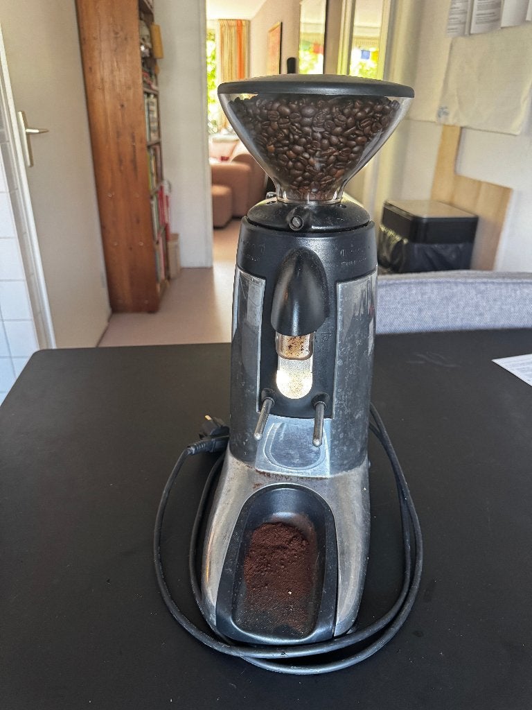 Compak K3 Touch – professionele koffiemolen, Ophalen of Verzenden, Gebruikt, Overige merken, Koffiemolen