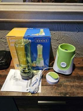 Nieuwe Donna Smoothie Maker - Compacte Blender met Pulsknop, Overige typen, Kunststof, Nieuw, Ophalen of Verzenden