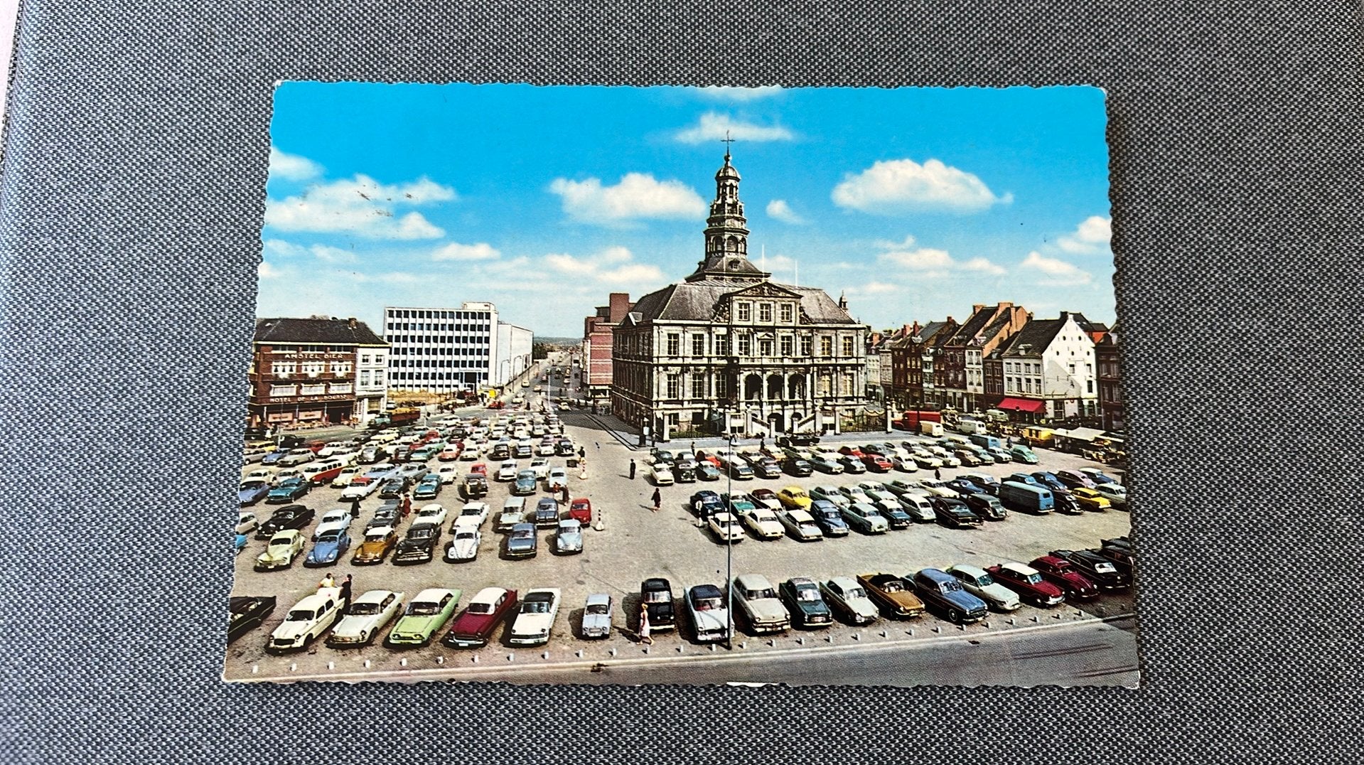 Klassieke auto merken Maastricht, Ophalen of Verzenden, 1960 tot 1980, Gelopen, Voertuig