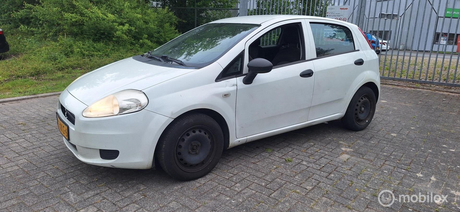 Fiat Punto Evo 1.2 Pop aandrijfas lager hoorbaar, Voorwielaandrijving, 1242 cc, 4 cilinders, 400 kg