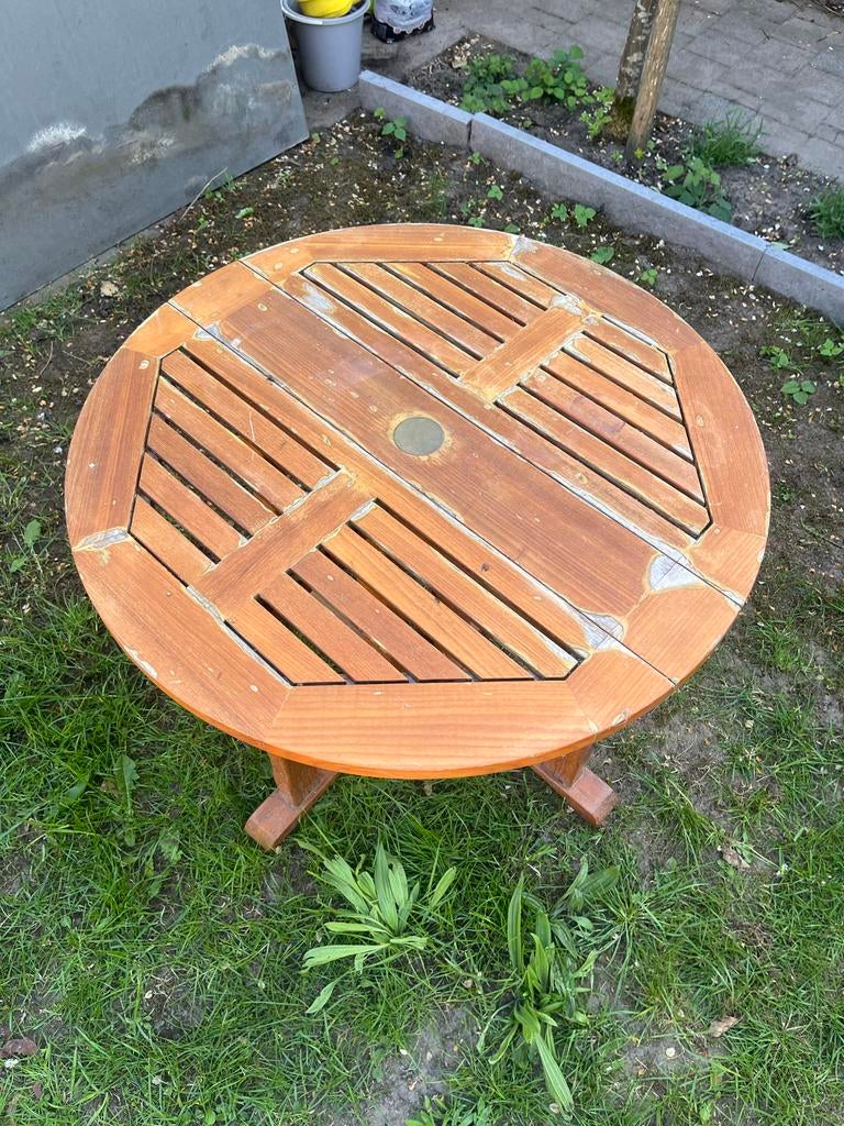 Ronde boot tafel, Ophalen