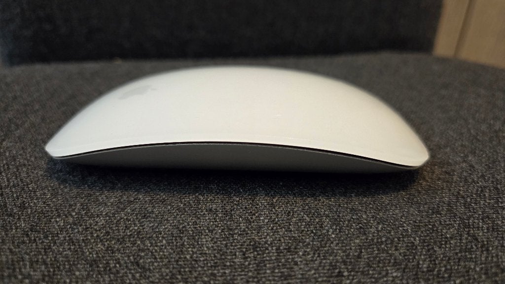 Apple Magic Mouse (A1657) (x2), Computers en Software, Muizen, Muis, Ophalen of Verzenden, Zo goed als nieuw, Draadloos
