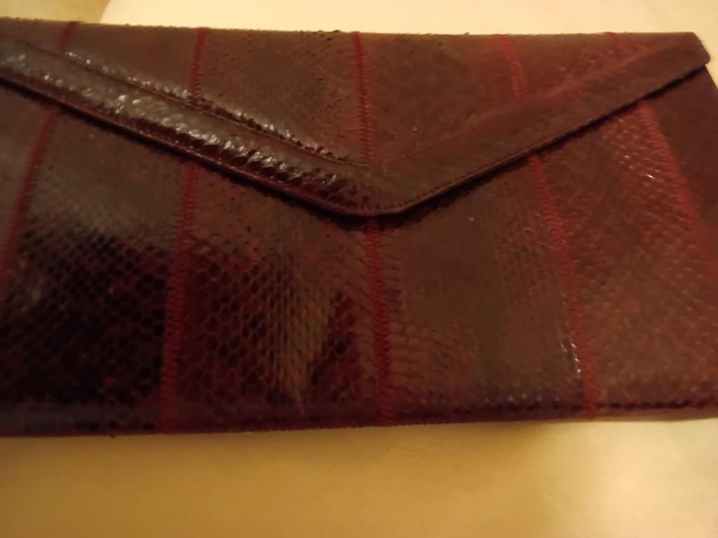 Slangen leren clutch dames bordeaux rood, Sieraden, Tassen en Uiterlijk, Tassen | Schoudertassen, Overige merken, Nieuw, Ophalen of Verzenden