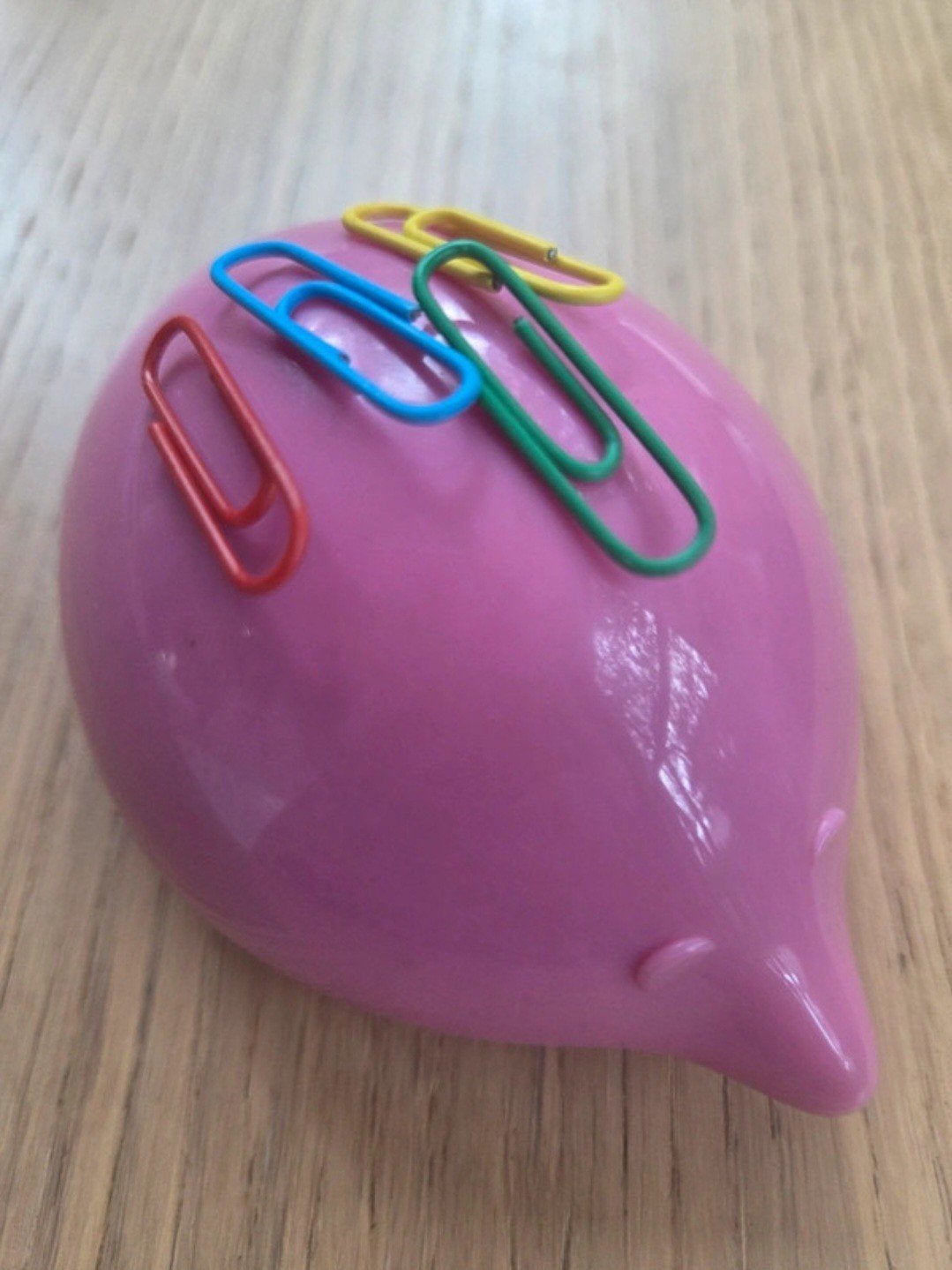 Roze papercliphouder Alessi Dozi, magnetisch, Ophalen of Verzenden, Zo goed als nieuw, Kunststof