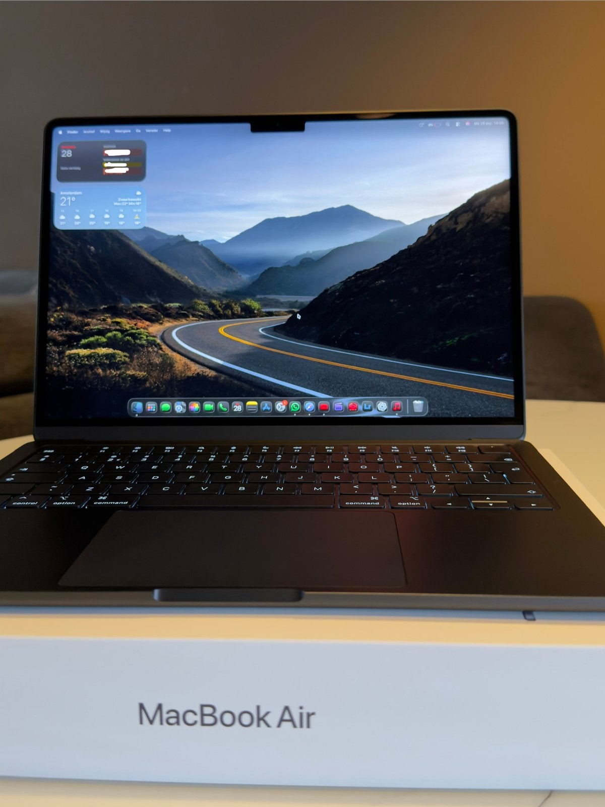 Foto 18 van MacBook Air 13” M5, 16GB, 512GB, Midnight 2026 + Accesoires
