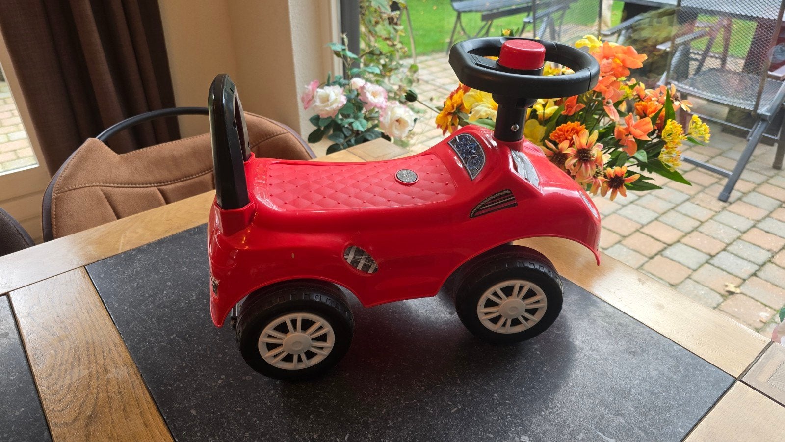 Rode loopauto voor kinderen - Zo goed als nieuw, Ophalen of Verzenden, Zo goed als nieuw, Loopvoertuig