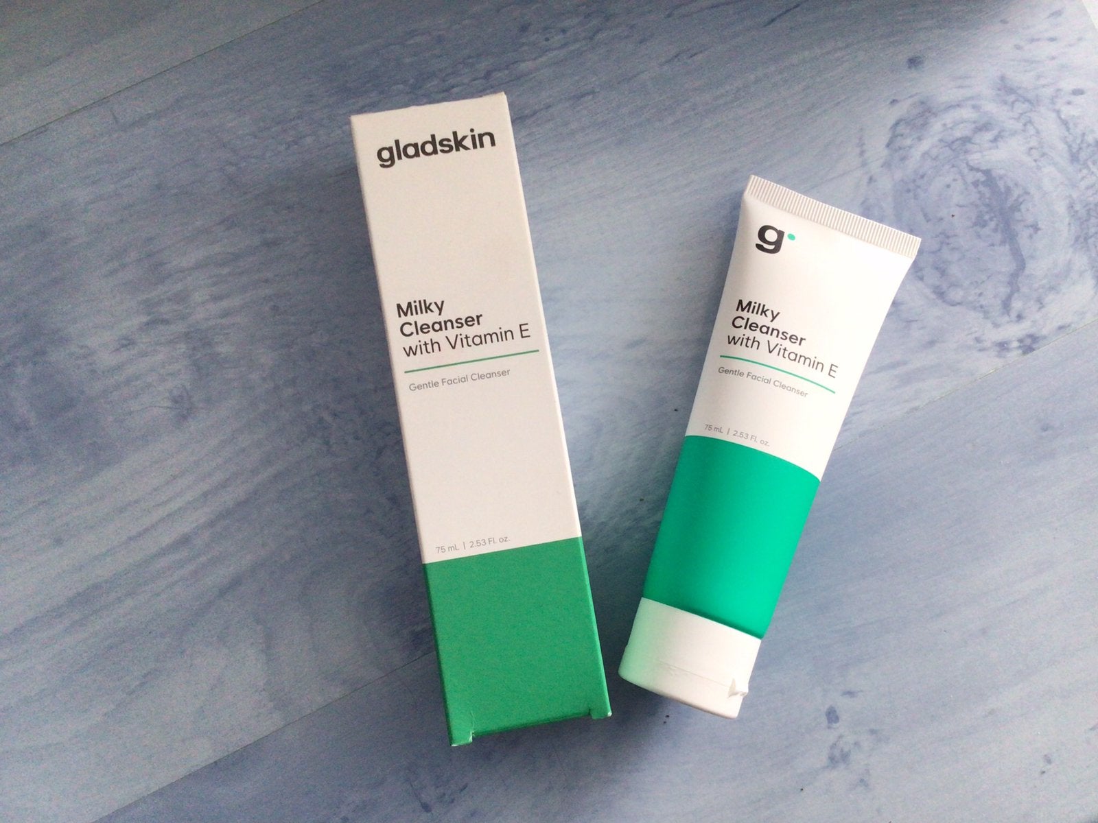 Gladskin Milky cleanser met vitamine E 75 ml, Ophalen of Verzenden, Nieuw, Gehele gezicht, Reiniging