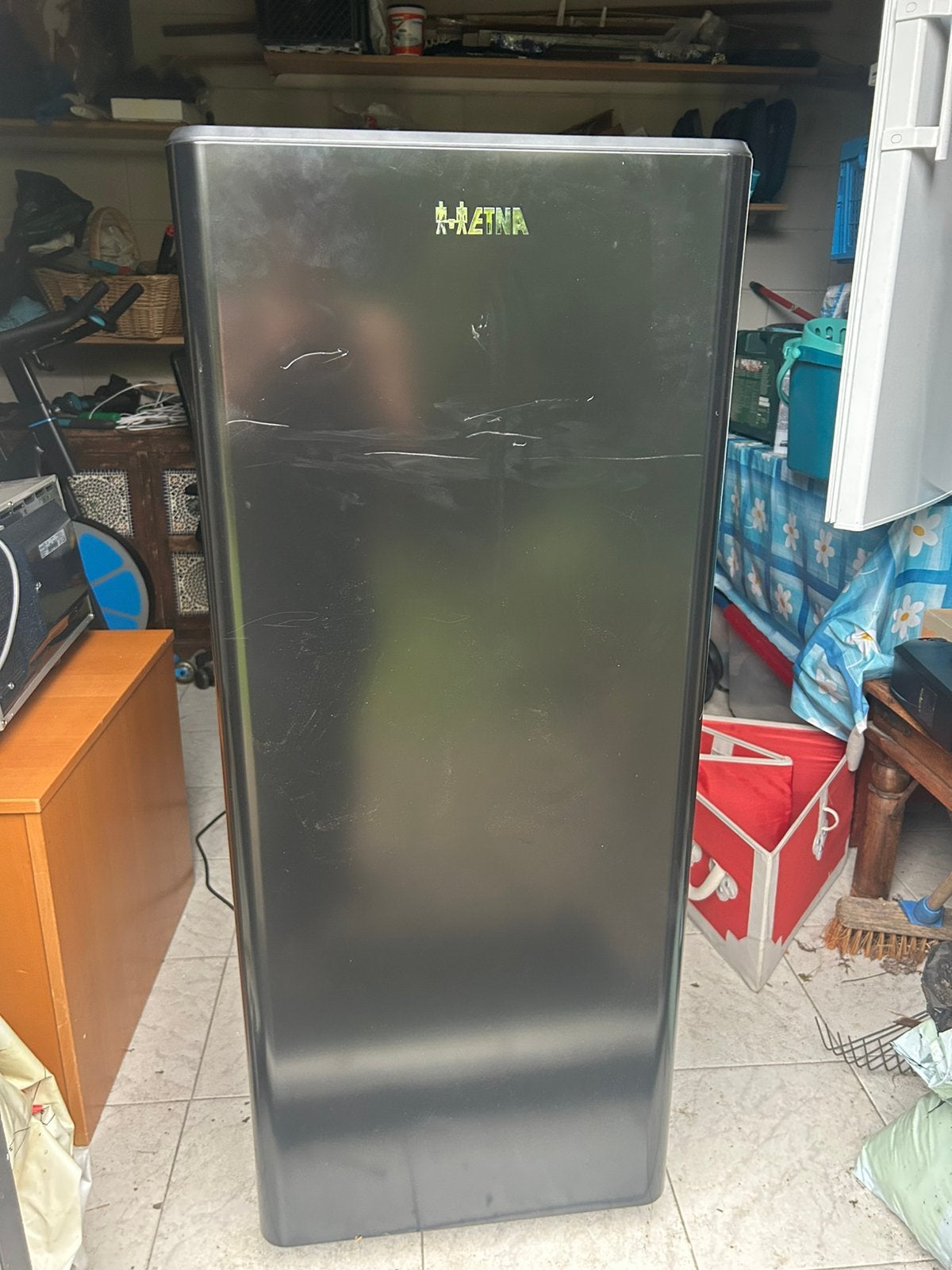 ETNA KVV228ZWA – koel-vriescombinatie, ongebruikt, Ophalen, 150 tot 200 liter, 120 tot 140 cm, Zo goed als nieuw