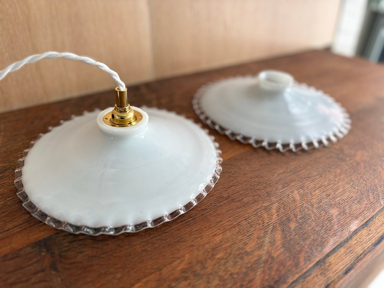 Set van 2 Frans vintage opaline glazen hanglamp, Ophalen of Verzenden, Gebruikt, Glas, E27 (groot)