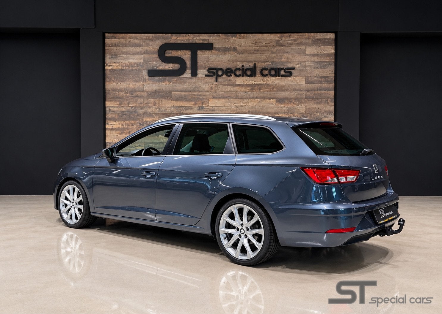 Seat Leon ST 1.0 EcoTSI Style Intense|Virtual|Trekhaak|18 in, Auto's, Gebruikt, Euro 6, Met garantie (alle), Leon
