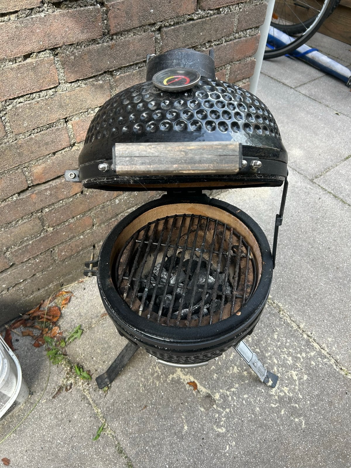 BluMill Kamado Mini Barbecue Grill met Thermometer, Ophalen, Gebruikt